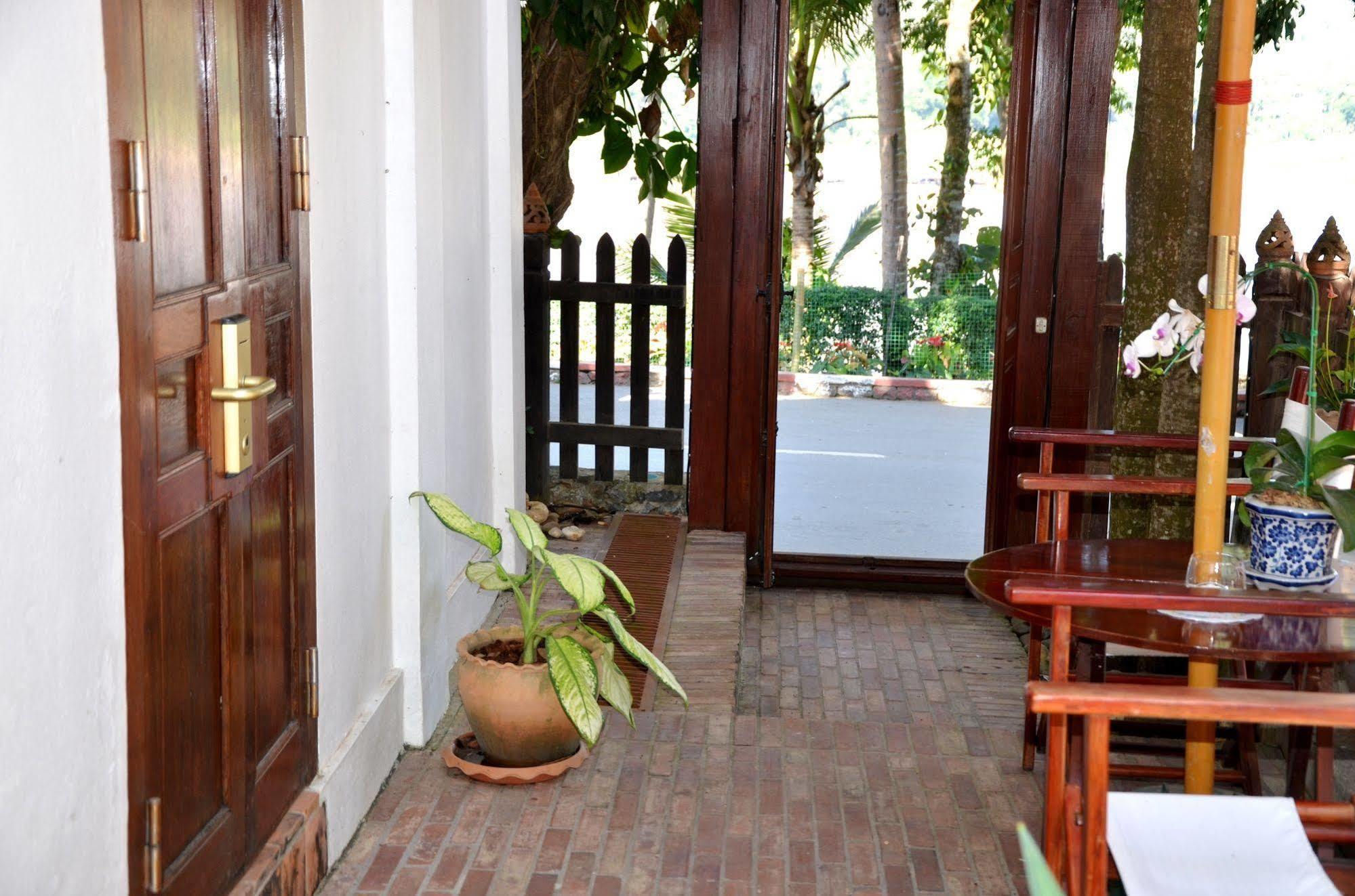 Mekong Riverview Hotel Luang Prabang Luaran gambar